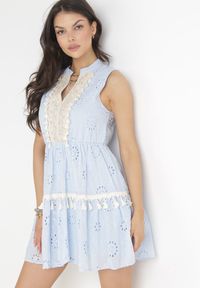 Born2be - Niebieska Sukienka z Gumką w Pasie z Haftowanej Tkaniny z Cekinami Atakoto. Okazja: na co dzień. Kolor: niebieski. Materiał: tkanina. Długość rękawa: bez rękawów. Wzór: haft. Typ sukienki: proste. Styl: casual. Długość: mini #1