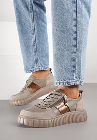 Renee - Szare Sneakersy ze Skóry Naturalnej z Metalicznym Zdobieniem Zorentee. Okazja: na co dzień, na spacer. Kolor: szary. Materiał: skóra. Wzór: aplikacja. Sport: turystyka piesza #5