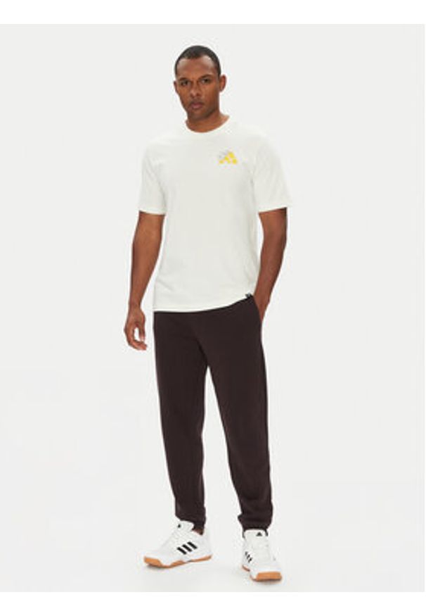 Adidas - adidas T-Shirt Food Grilled Cheese Graphic JM6459 Biały Regular Fit. Kolor: biały. Materiał: bawełna