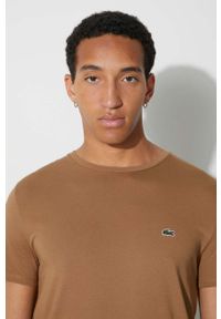 Lacoste t-shirt bawełniany kolor brązowy gładki TH6709-001.. Kolor: brązowy. Materiał: bawełna. Wzór: gładki #3