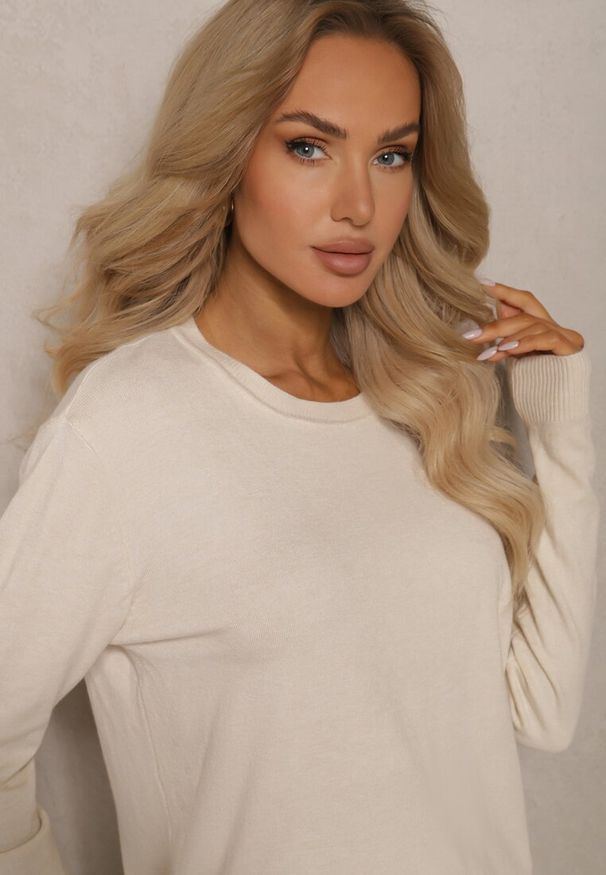 Renee - Jasnobeżowy Sweter z Bawełną w Klasycznym Stylu Atintora. Okazja: na co dzień. Kolor: beżowy. Materiał: bawełna. Styl: klasyczny