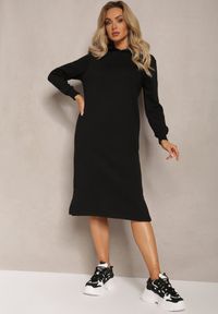 Renee - Czarna Sukienka Dresowa Oversize z Kapturem Elderre. Okazja: na co dzień. Typ kołnierza: kaptur. Kolor: czarny. Wzór: jednolity. Typ sukienki: oversize. Materiał: dresówka. Długość rękawa: długi rękaw. Styl: sportowy, casual. Długość: midi #4