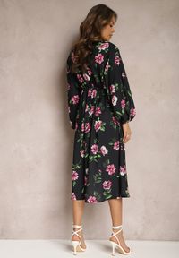 Renee - Czarno-Różowa Midi Sukienka w Kwiaty o Rozkloszowanym Kroju z Rękawami Nietoperz Jervia. Kolor: czarny. Wzór: kwiaty. Styl: elegancki. Długość: midi #3
