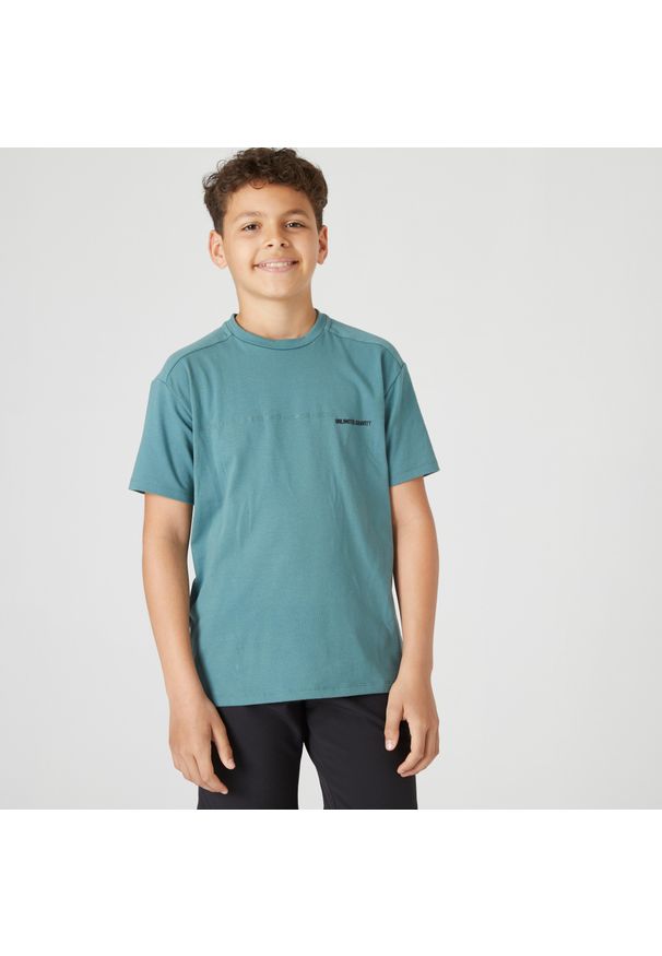 DOMYOS - Koszulka z krótkim rękawem dziecięca Domyos 500. Kolor: czarny, zielony, wielokolorowy. Materiał: elastan, materiał, bawełna. Długość rękawa: krótki rękaw. Długość: krótkie