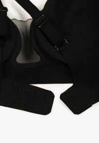 Born2be - Czarny Biustonosz z Ozdobnym Wycięciem Ezirelle. Kolor: czarny. Materiał: jeans. Rodzaj stanika: wyciągane miseczki. Wzór: gładki #3