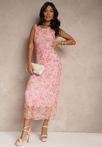 Renee - Różowa Sukienka Typu Bodycon w Kwiatowy Wzór Melavela. Kolor: różowy. Wzór: kwiaty. Typ sukienki: bodycon. Styl: klasyczny