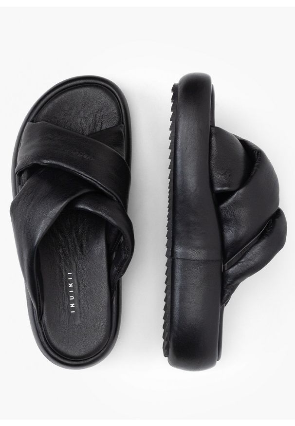 Inuikii - Klapki damskie INUIKII BUBBLE STRAP. Okazja: na co dzień, do pracy, na spacer. Kolor: czarny. Styl: casual