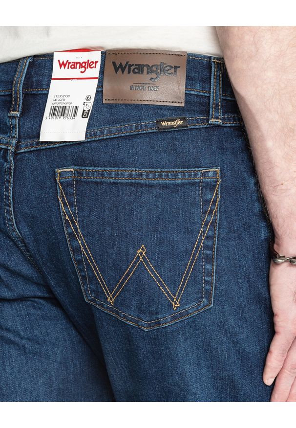 Męskie Spodnie Jeansowe Wrangler Athletic Fit Jagged 112352958. Okazja: na co dzień. Styl: casual, klasyczny