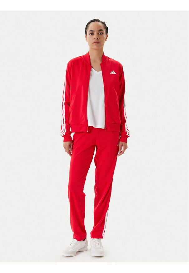 Adidas - adidas Dres Essentials 3-Stripes JD2684 Czerwony Regular Fit. Kolor: czerwony. Materiał: syntetyk