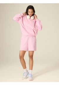 4f - 4F Spodenki dresowe damskie - różowe S. Stan: podwyższony. Kolor: różowy. Materiał: dresówka. Sezon: lato #1