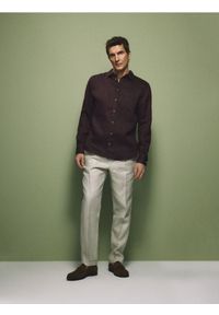 Reserved - Lniana koszula regular fit - brązowy. Kolor: brązowy. Materiał: len #1