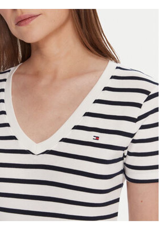 TOMMY HILFIGER - Tommy Hilfiger T-Shirt WW0WW40584 Biały Regular Fit. Kolor: biały. Materiał: bawełna