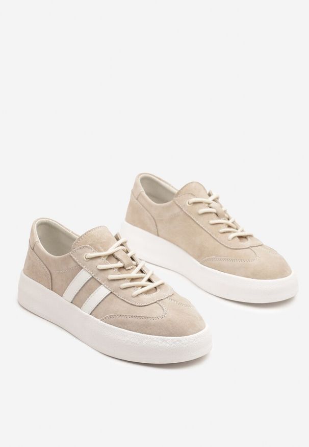 Renee - Beżowe Sneakersy Tenisówki ze Skóry Naturalnej na Niskiej Platformie Eleadria. Okazja: na co dzień, na spotkanie biznesowe, do pracy. Zapięcie: sznurówki. Kolor: beżowy. Materiał: skóra. Obcas: na platformie. Wysokość obcasa: niski