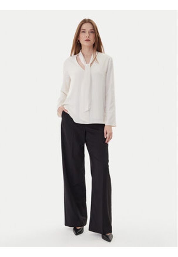 Armani Exchange Bluzka XW000732 AF16122 U1003 Écru Loose Fit. Materiał: wiskoza