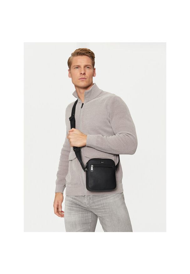 Saszetka BOSS. Kolor: czarny