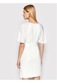 DKNY Sukienka koktajlowa DD1J2116 Biały Slim Fit. Kolor: biały. Materiał: syntetyk. Styl: wizytowy #5