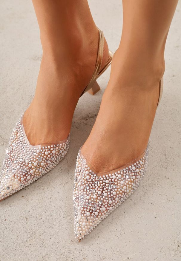 Renee - Szampańskie Czółenka z Przezroczystą Cholewką Ozdobione Perełkami i Cyrkoniami Karenetia. Kolor: złoty. Szerokość cholewki: normalna. Wzór: aplikacja. Styl: elegancki