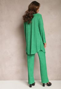 Renee - Ciemnozielony Komplet z Ozdobnym Prążkowaniem z Koszulą z Topem i Spodniami Raliva. Kolor: zielony. Materiał: prążkowany #3