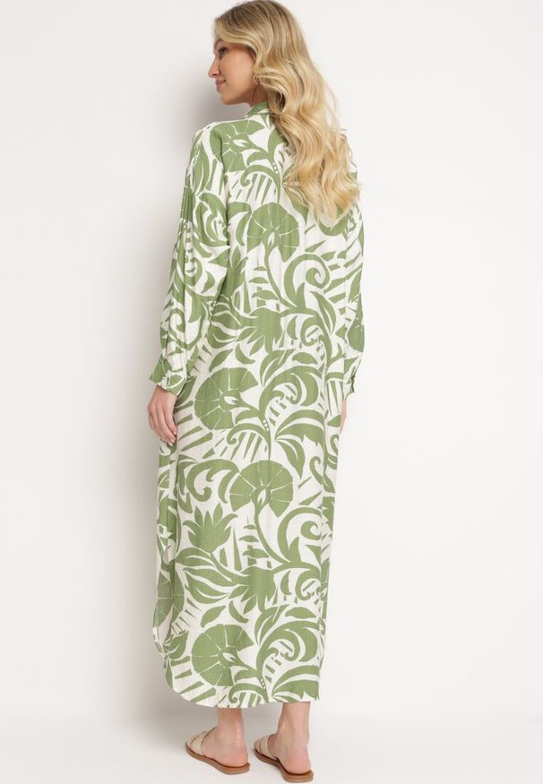 Born2be - Zielona Sukienka Szmizjerka Zapinana na Guziki z Falbanką Lavernia. Okazja: na co dzień, na randkę. Typ kołnierza: kołnierz z falbankami, dekolt w kształcie V. Kolor: zielony. Materiał: wiskoza, jeans, materiał. Długość rękawa: długi rękaw. Typ sukienki: szmizjerki. Styl: casual, elegancki, klasyczny