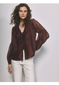 Reserved - Bluzka z ozdobnym wiązaniem - brązowy. Kolor: brązowy. Materiał: tkanina, wiskoza #1