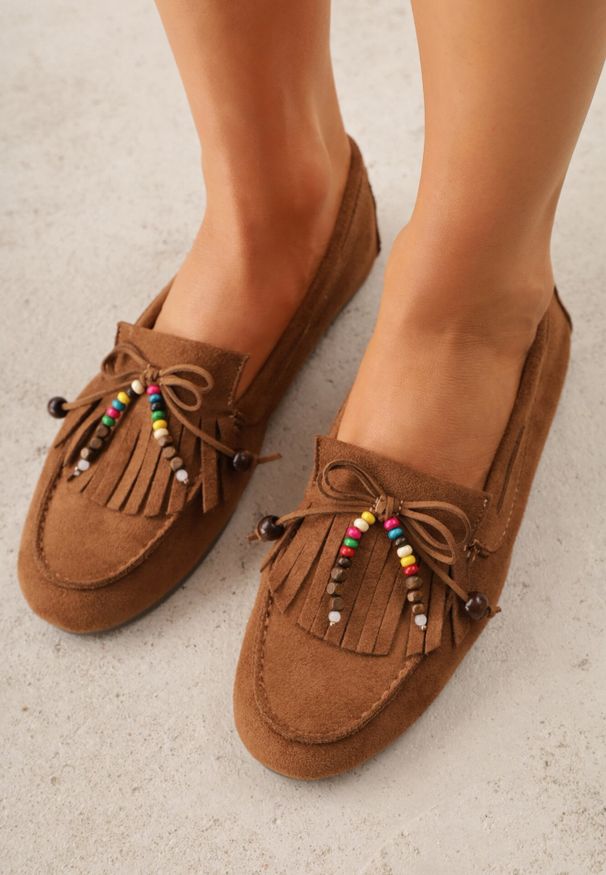Born2be - Jasnobrązowe Mokasyny VICES z Wkładką ze Skóry Naturalnej i Ozdobnymi Koralikami Neni. Okazja: na co dzień. Kolor: brązowy. Materiał: skóra. Styl: casual, klasyczny, elegancki