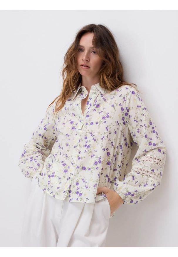 Reserved - Koszula w kwiatki - wielobarwny. Materiał: bawełna. Wzór: kwiaty