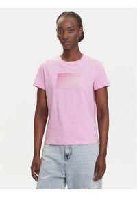Tommy Jeans T-Shirt Gradient Flag DW0DW20905 Różowy Regular Fit. Kolor: różowy. Materiał: bawełna. Wzór: gradientowy