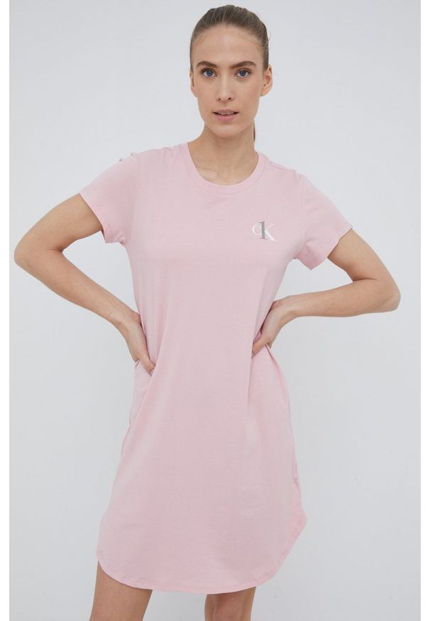 Calvin Klein Underwear koszula nocna damska kolor różowy. Kolor: różowy. Materiał: dzianina. Długość: krótkie. Wzór: nadruk