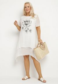 Born2be - Biała Sukienka z Bawełny i kwiatowym Motywem Vareldi. Okazja: na imprezę, na co dzień. Kolor: biały. Materiał: bawełna. Wzór: kwiaty. Sezon: lato. Typ sukienki: proste. Styl: elegancki, casual #3
