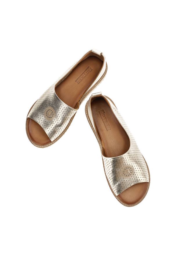 Złote Sandały Artiker Stylowe Obuwie Damskie. Okazja: na co dzień. Nosek buta: okrągły. Kolor: złoty. Materiał: skóra. Sezon: lato. Styl: elegancki