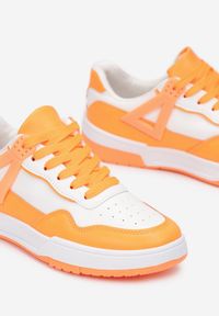 Born2be - Biało-Pomarańczowe Sneakersy ze Wstawkami i Perforacją na Nosku Linis. Nosek buta: okrągły. Kolor: pomarańczowy. Wzór: kolorowy. Sezon: lato #5