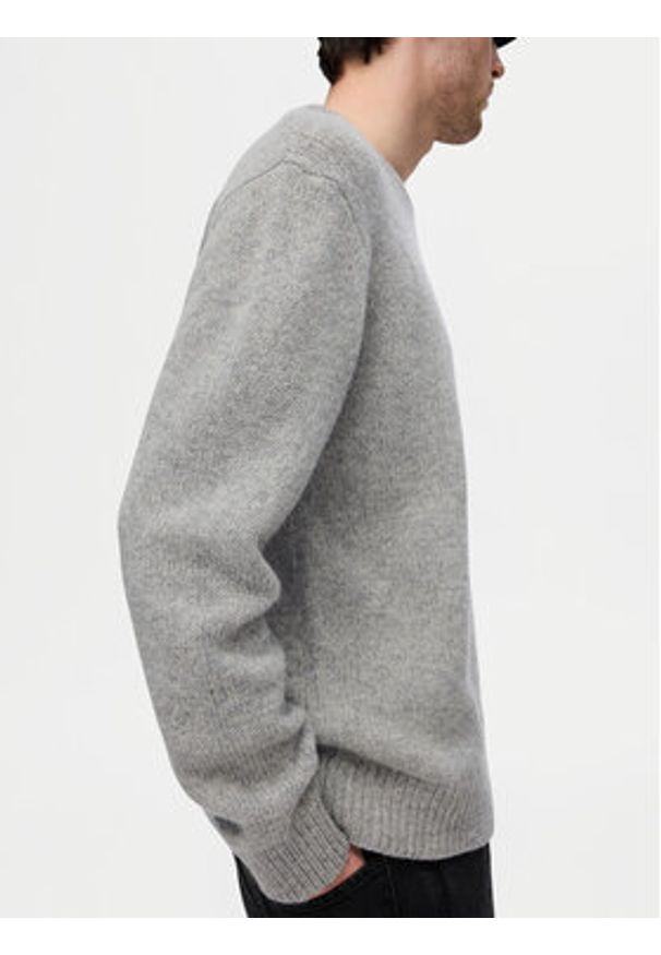 Selected Homme Sweter 16094643 Szary Regular Fit. Kolor: szary. Materiał: syntetyk