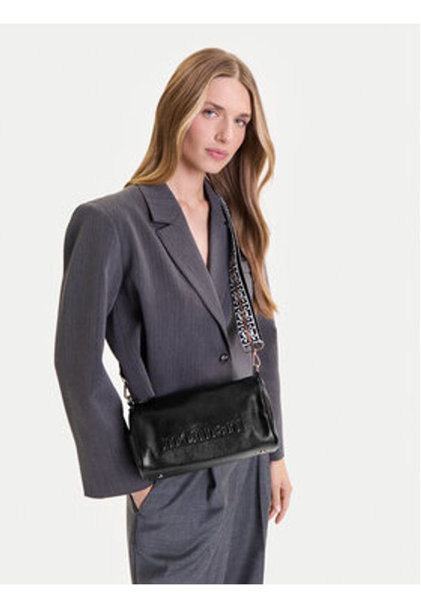 Monnari Torebka BAG0530-020 Czarny. Kolor: czarny. Materiał: skórzane