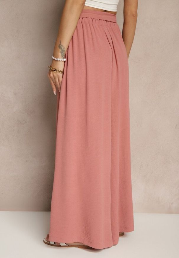 Renee - Ciemnoróżowe Spodnie z Bawełną o Szerokim Kroju High Waist z Paskiem Iveleldi. Stan: podwyższony. Kolor: różowy. Materiał: bawełna. Styl: elegancki