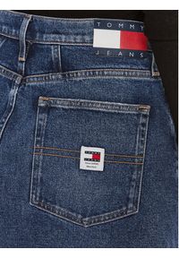 Tommy Jeans Spódnica jeansowa DW0DW17049 Niebieski Mom Fit. Kolor: niebieski. Materiał: bawełna