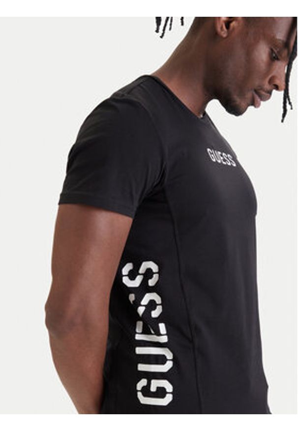 Guess T-Shirt U6GM00 K6YW1 Czarny Regular Fit. Kolor: czarny. Materiał: bawełna