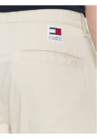 Tommy Jeans Spodnie materiałowe Austin DM0DM18940 Beżowy Slim Fit. Kolor: beżowy. Materiał: bawełna
