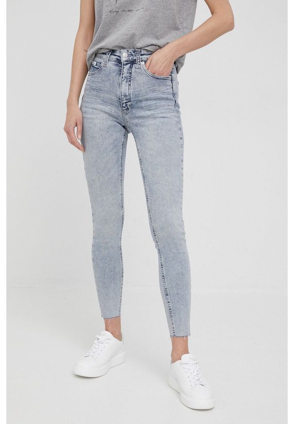 Calvin Klein Jeans jeansy damskie high waist. Stan: podwyższony. Kolor: niebieski