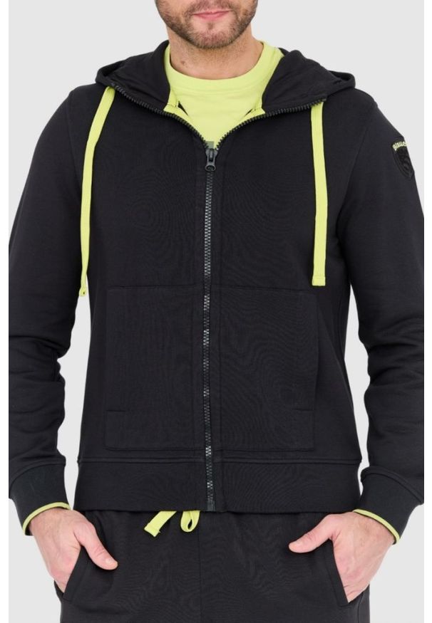 Blauer USA - BLAUER Czarna rozpinana bluza z kapturem. Typ kołnierza: kaptur. Kolor: czarny