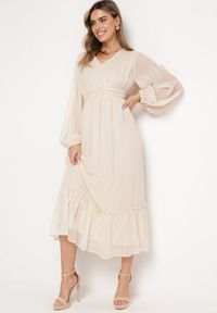 Born2be - Beżowa Sukienka Koktajlowa z Bufiastymi Rękawami Falbankami i Ozdobnymi Guzikami Binxa. Typ kołnierza: kołnierz z falbankami. Kolor: beżowy. Styl: wizytowy #1