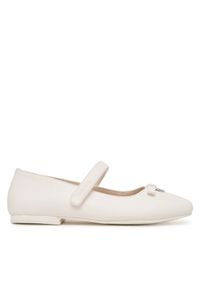 Półbuty Mayoral. Kolor: biały #1