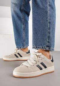 Born2be - Beżowo-Czarne Sneakersy z Ozdobnymi Paskami Rilanira. Okazja: na co dzień. Zapięcie: pasek. Kolor: beżowy. Materiał: jeans. Wzór: paski
