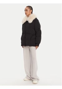 Patrizia Pepe Kurtka zimowa 8O0194 A629 Czarny Regular Fit. Kolor: czarny. Materiał: syntetyk. Sezon: zima