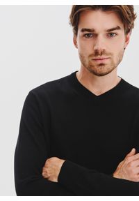 Pako Lorente - PAKO LORENTE - Czarny sweter męski v-neck. Kolor: czarny, niebieski. Materiał: bawełna. Sezon: jesień #7