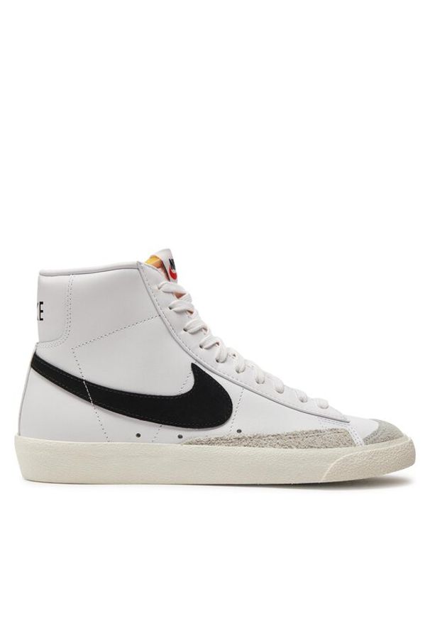 Nike Sneakersy Blazer Mid '77 Vntg BQ6806 100 Biały. Kolor: biały. Materiał: skóra