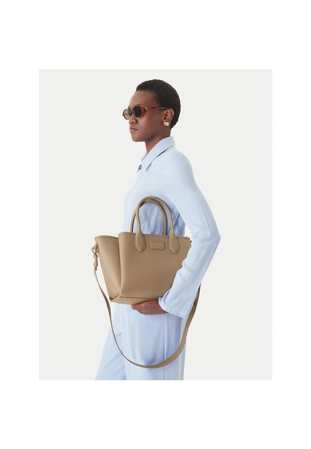 Torebka Emporio Armani. Kolor: brązowy