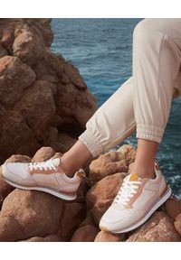 HOFF - Białe sneakersy Toulousse. Kolor: biały. Materiał: jeans, guma, materiał. Wzór: nadruk #2