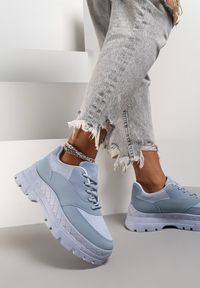 Renee - Niebieskie Sneakersy Hyresilea. Nosek buta: okrągły. Zapięcie: sznurówki. Kolor: niebieski. Materiał: syntetyk, nubuk. Szerokość cholewki: normalna
