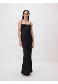 Reserved - Sukienka maxi z efektem gniecenia - czarny. Kolor: czarny. Materiał: tkanina. Typ sukienki: proste. Długość: maxi