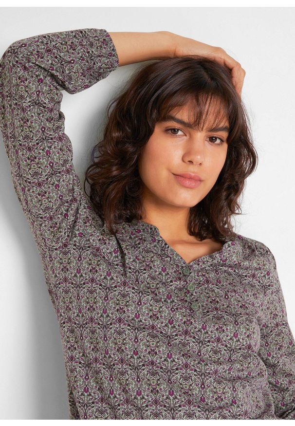 bonprix - Shirt z długim rękawem, dekoltem henley i nadrukiem. Typ kołnierza: typu henley. Kolor: zielony. Materiał: jersey. Długość rękawa: długi rękaw. Długość: długie. Wzór: nadruk